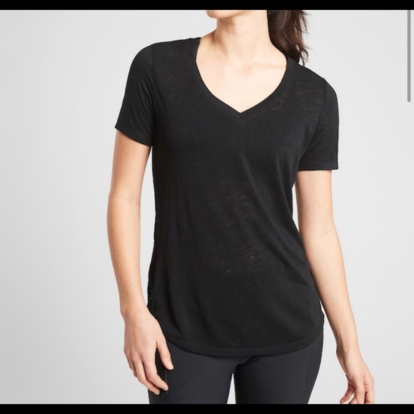 Athleta Tops - Athleta Breezy V Scoop Tee NWT Black Medium Petite